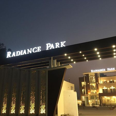 Hotel Radiance Park Rampur  ภายนอก รูปภาพ